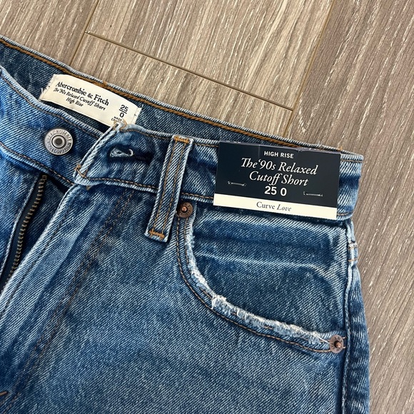 Abercrombie & Fitch Pants - Curve Love 90s High rise Cutoff Shorts
